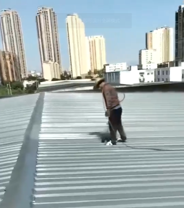 喷第三遍面漆视频